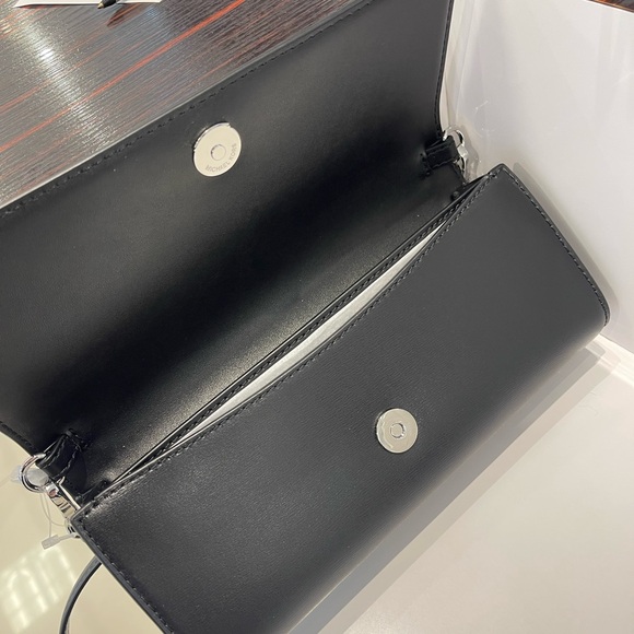 MICHAEL KORS Jet Set Medium Leather Flap Clutch Crossbody Shoulder Bag Wallet - Picture 9 of 16